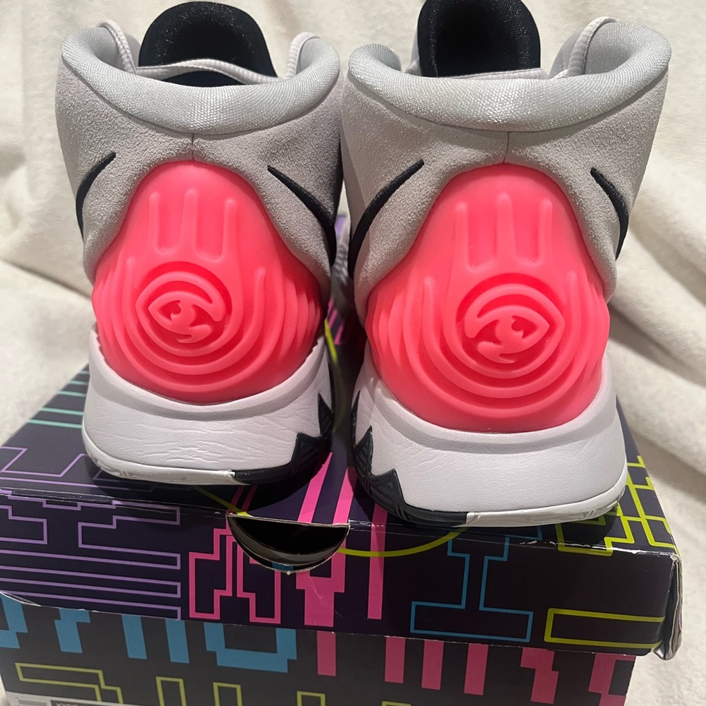 Brand New Nike Kyrie 6, Men’s size 14 - Picture 6 of 8